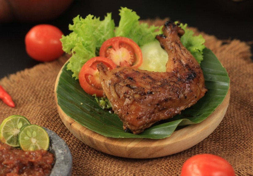 Rekomendasi Ayam Bakar Enak di Surabaya