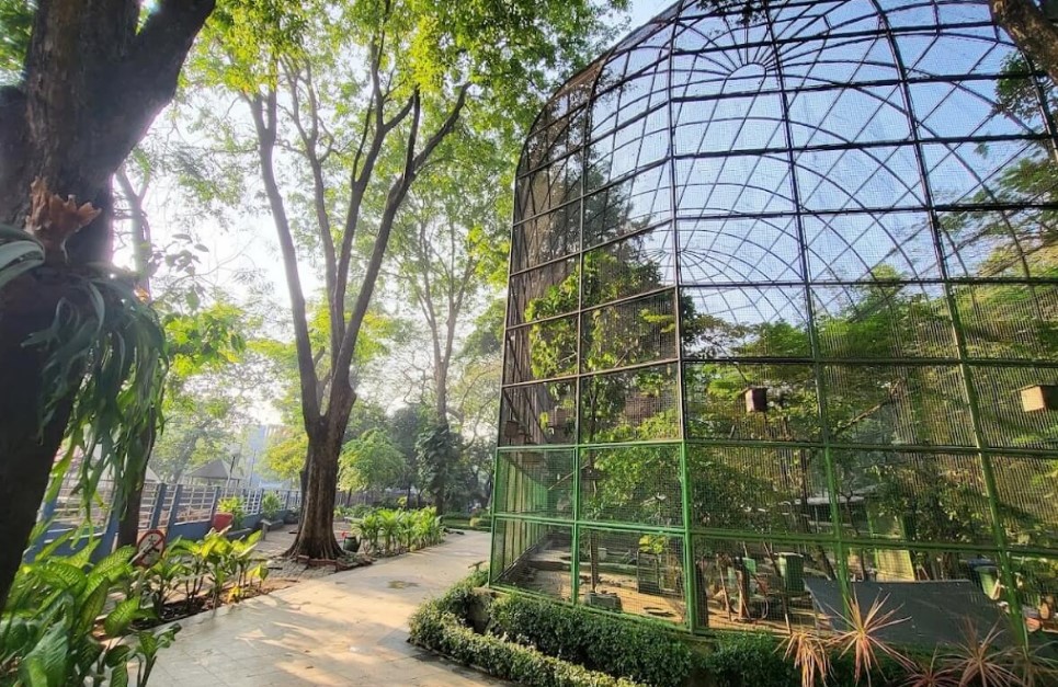 Taman Flora Surabaya, Oase Hijau di Tengah Kota Pahlawan, Foto rumah123.com