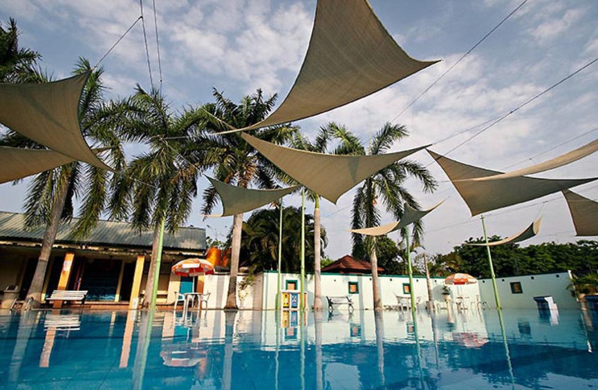 Citraland Swimming Pool and Tennis Court, Foto wixstatic.com